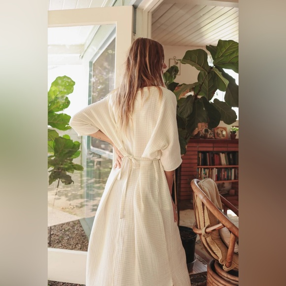 Ivory tunic - Picture 3 of 7